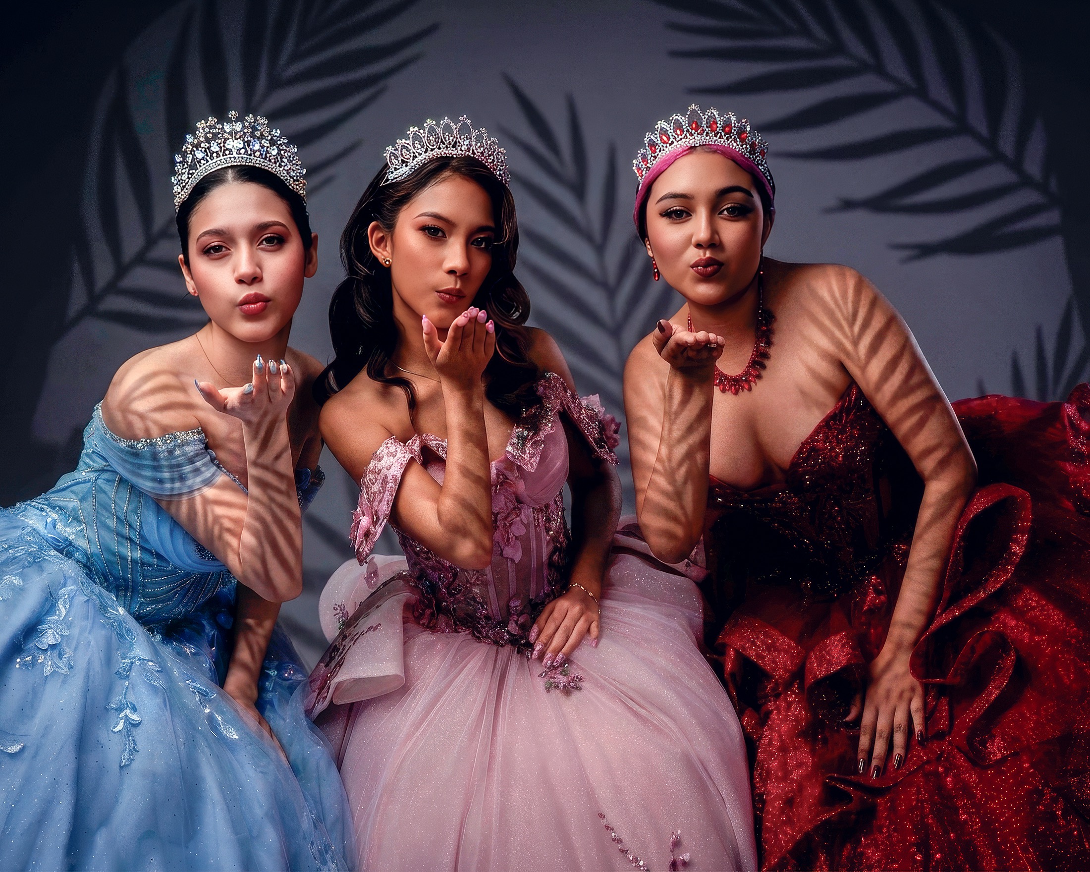 Producción editorial grupal de quinceañeras